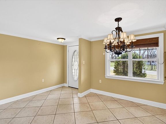 5th image of 1067 Trace Rd