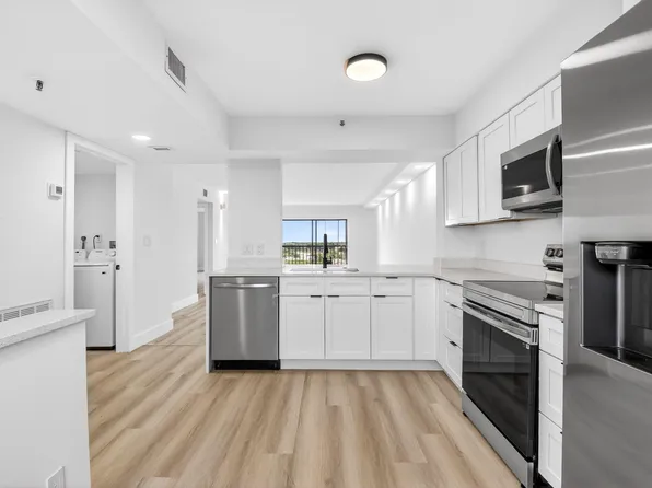 6866 Huntington Lane #707, Delray Beach, FL 33446
