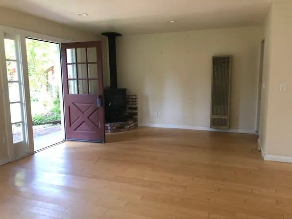 2140 Coffee Ln #B, Sebastopol, CA 95472