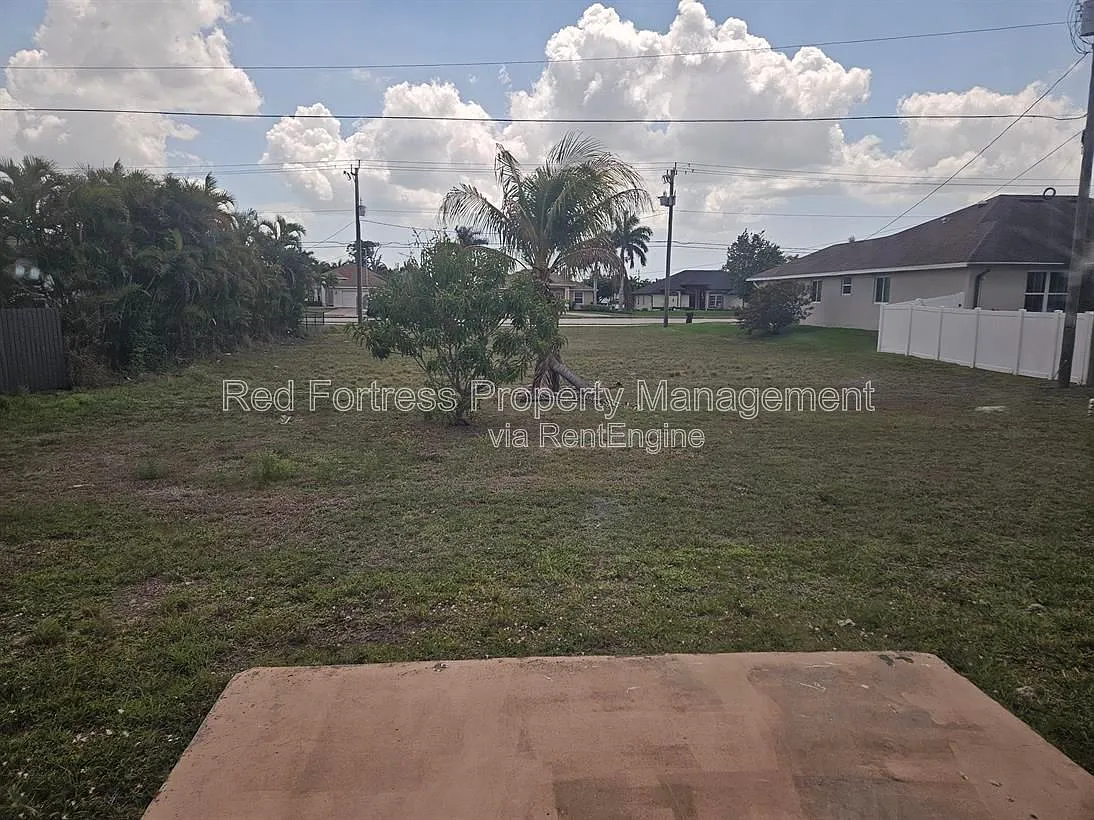 3 bed, 2.0 bath, 1200 sqft, $1,650 — Photo 2
