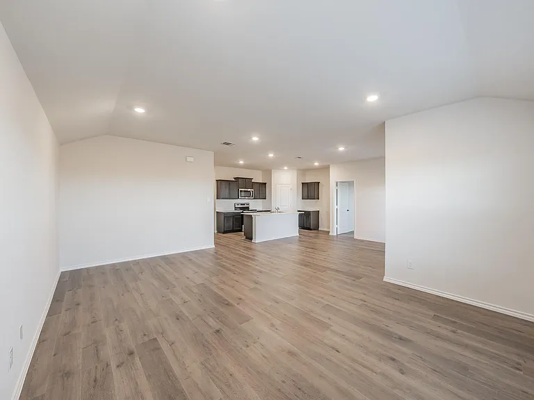 764 Primrose Ln — Photo 14