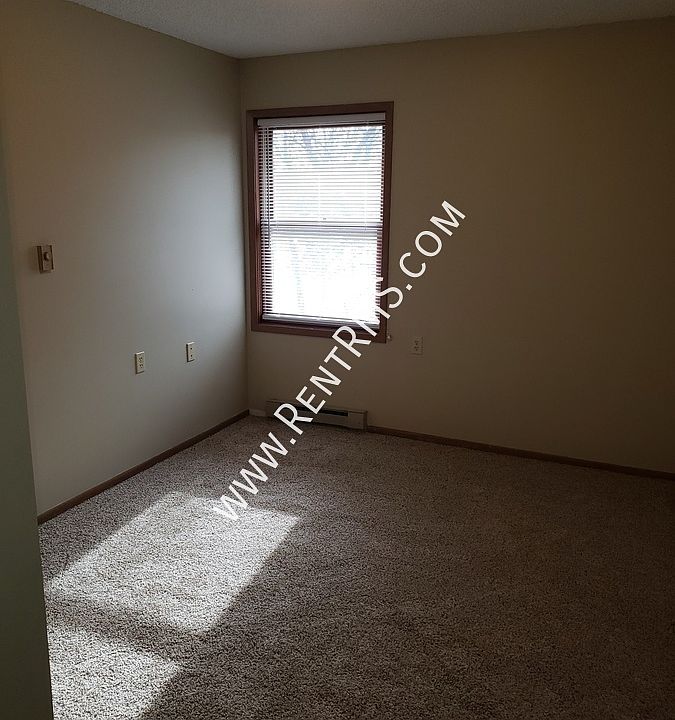 119 W 3rd St Onaga KS Zillow