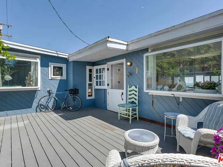 24528 Malibu Rd — Photo 5