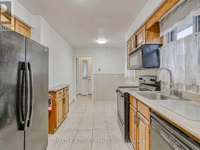 1473 Freeport Dr #MAIN — Photo 4