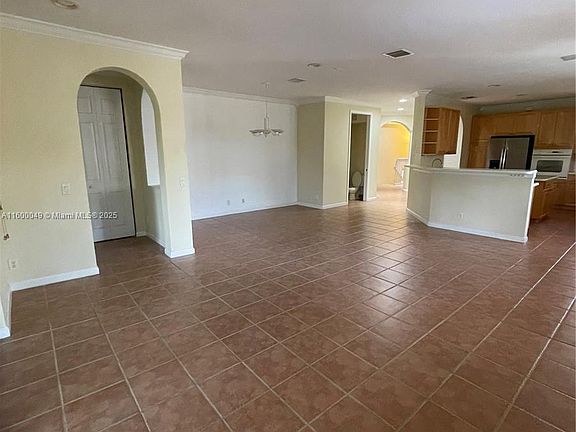 5th image of 2609 Center Court Dr #3-2