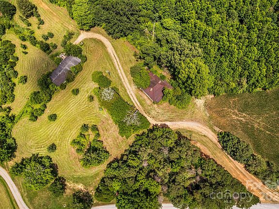 3rd image of 112 Pierce Bluff Dr