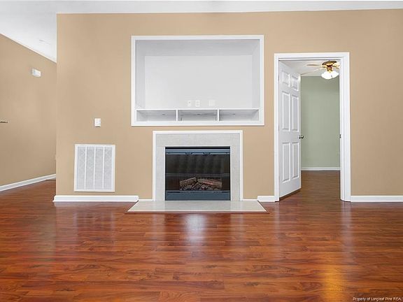 3rd image of 635 Marshtree Ln Unit 204