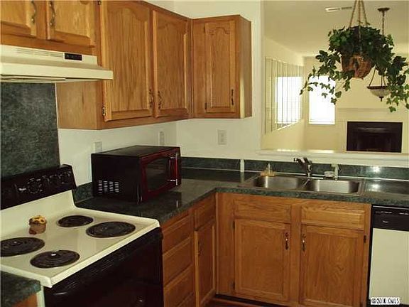 4th image of 3121 Brockhampton Ct