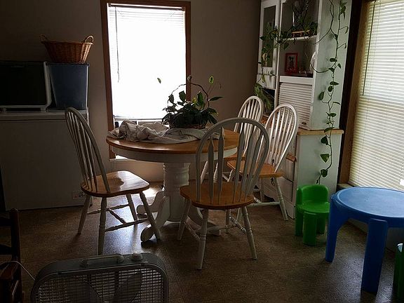 3rd image of 29143 Tanglewood St