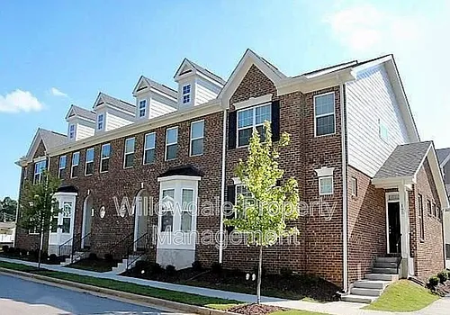 100 Spring Pine Ln Photo 1