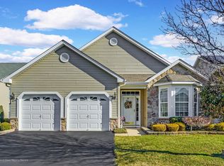 604 Quail Ct, Lakewood, NJ 08701