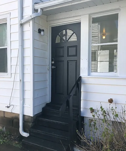 30 Lawndale Ter — Photo 2