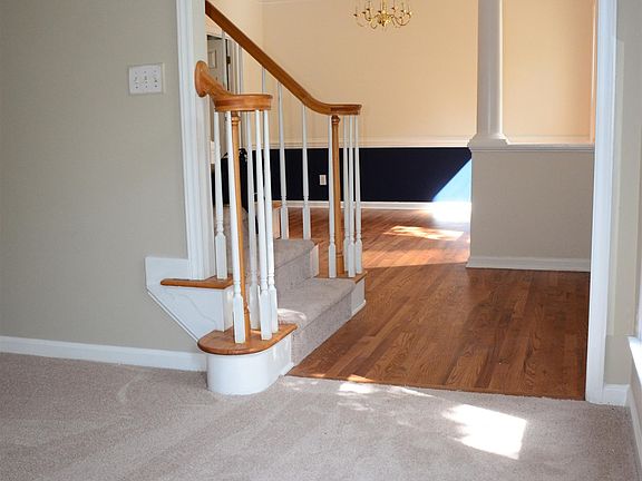 4th image of 118 Covington Square Dr