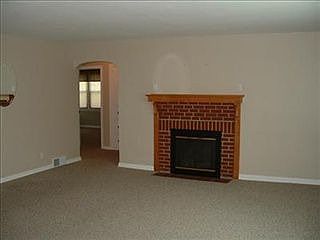 5th image of 1005 Taylor St