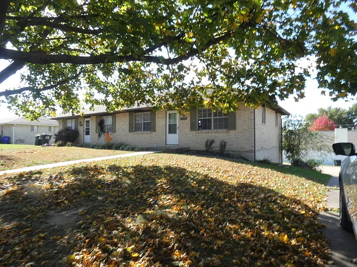 2 bed, 2.0 bath, 780 sqft, $1,425 — Photo 2