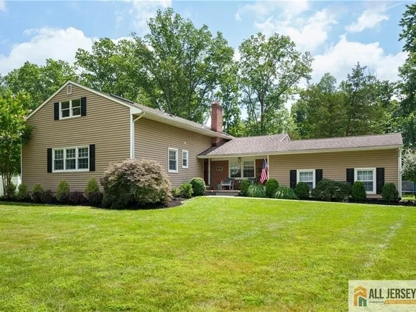 11 Taylor Rd, Princeton, NJ 08540