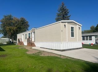 30 Locust Dr, Hamlin, NY 14464