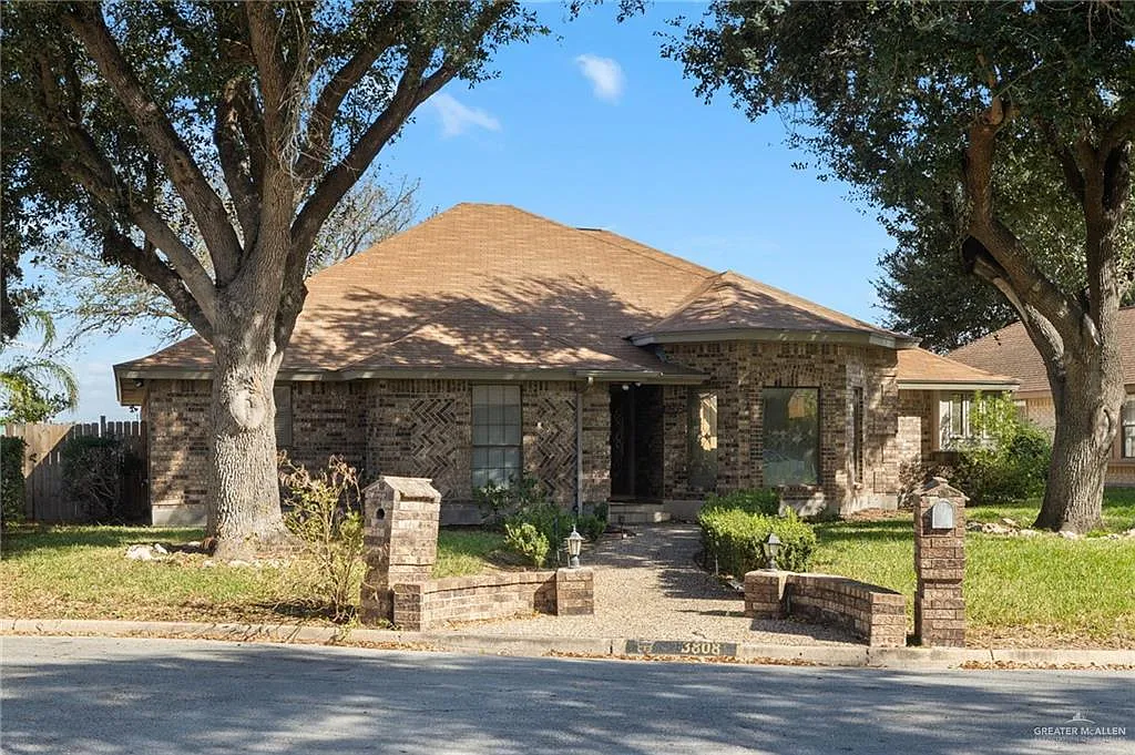 3 bed, 3.0 bath, 2695 sqft, $2,600 — Photo 1