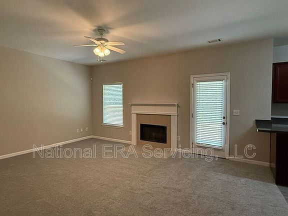 3rd image of 19 Black Diamond Dr