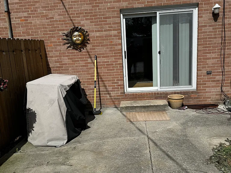 4886 Dierker Rd — Photo 7