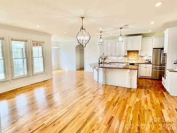 5th image of 5231 Peninsula Dr