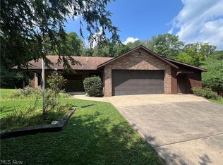 10570 Welton Rd NE, Bolivar, OH 44612