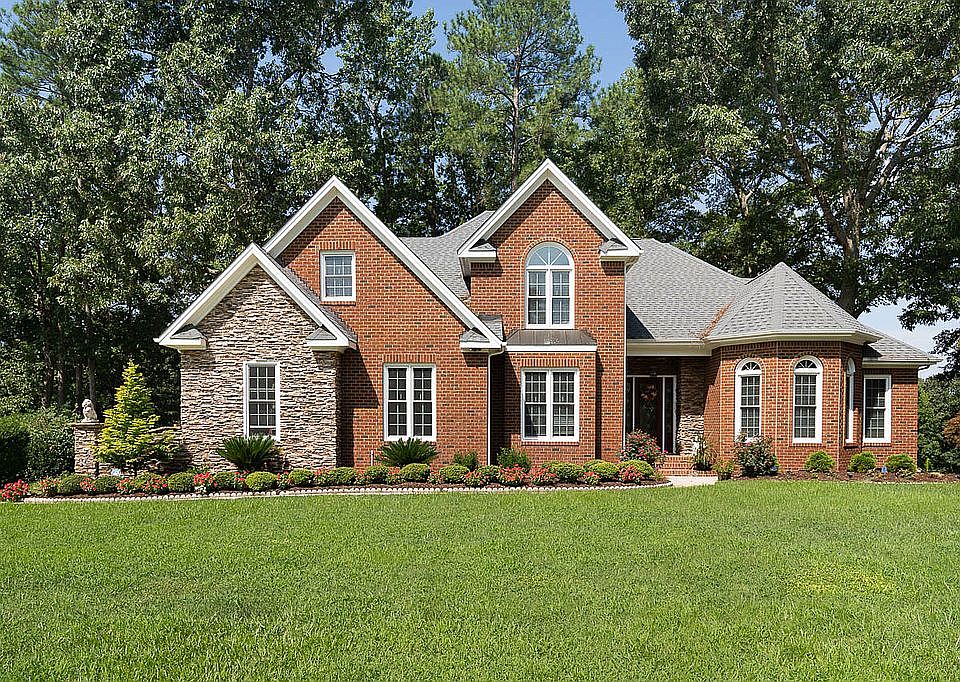 1st image of 912 Parkridge Dr