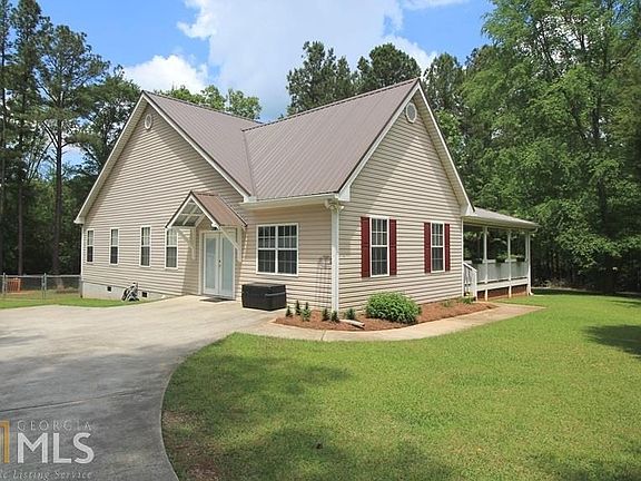 3rd image of 221 Sugar Hill Ct