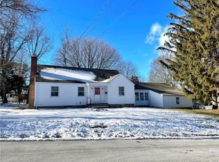 33 Calhoun Ave, Trumbull, CT 06611