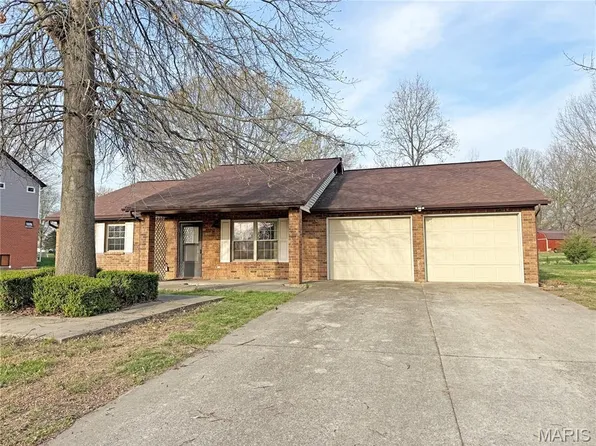 117 Clarence Dr, Red Bud, IL 62278