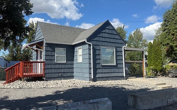 New roof and gutters! Think "No maintenance, no manager calls!"