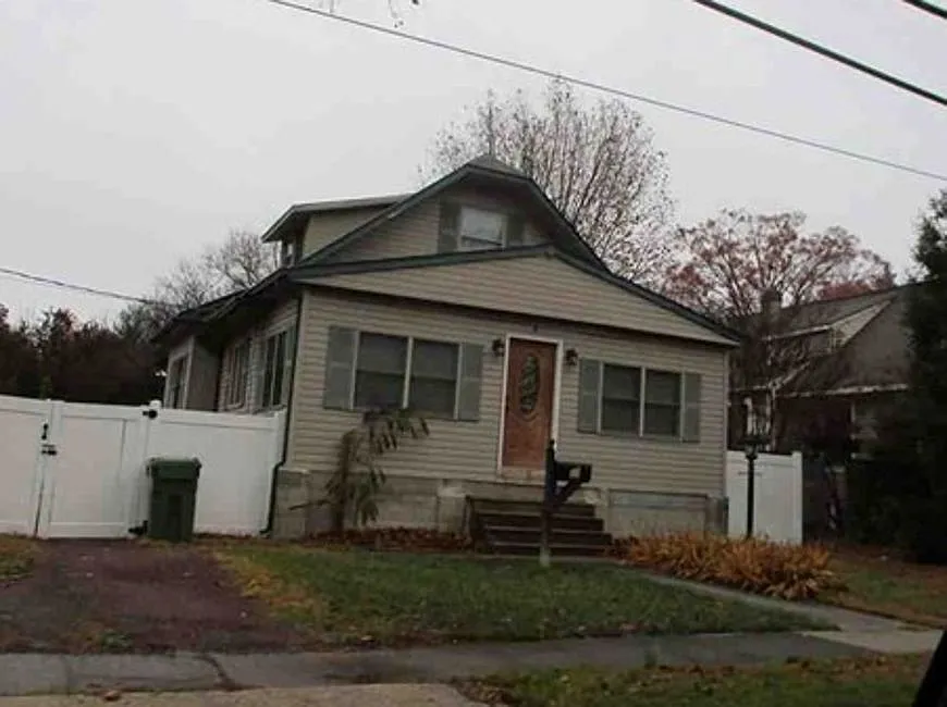 15 E Charles St photo 1