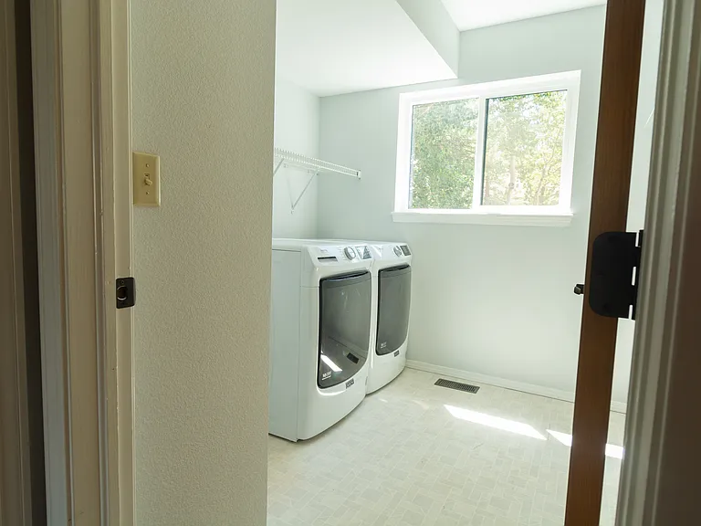 1360 Pinon Ridge Ct — Photo 15