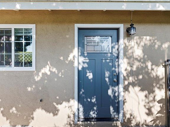 2nd image of 317 W Bonnie Brae Ct #B