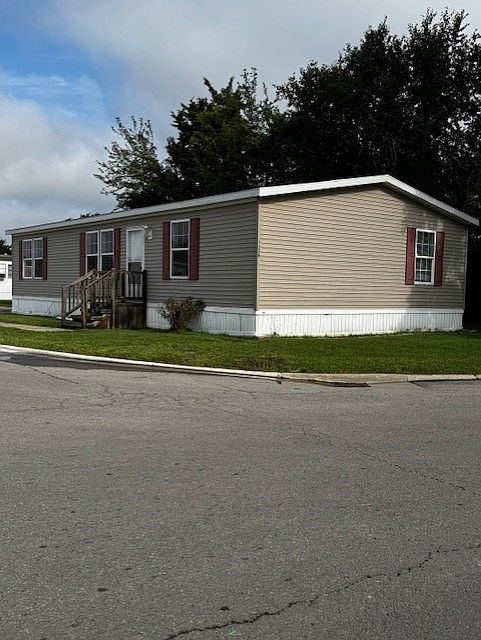 1st image of 1126 Chateau Blvd #53