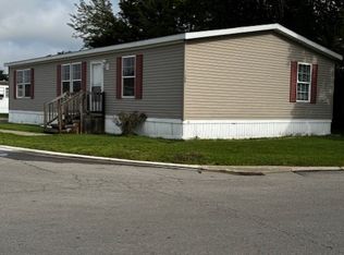 1126 Chateau Blvd #53, Monroe, MI 48161