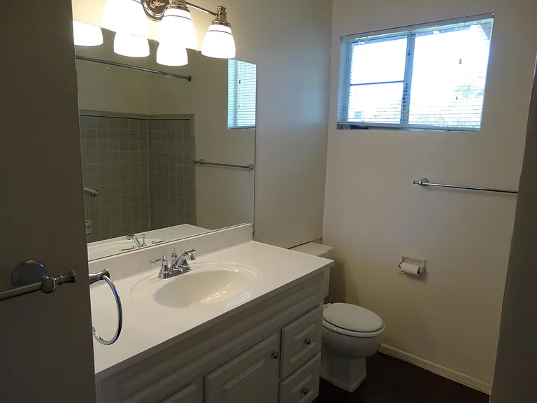 4202 N 5th Ave — Photo 6