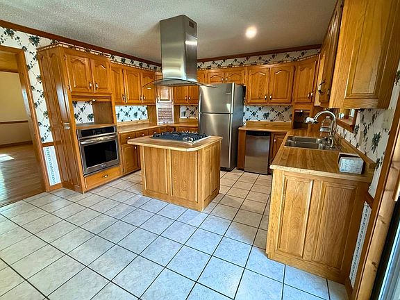 12th image of this home