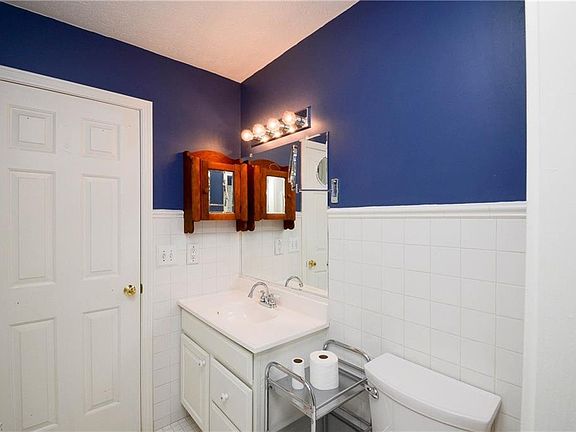 5th image of 24900 Grove Pond Way #66