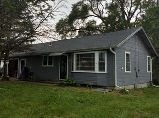 555 Burlington Ave, Twin Lakes, WI 53181