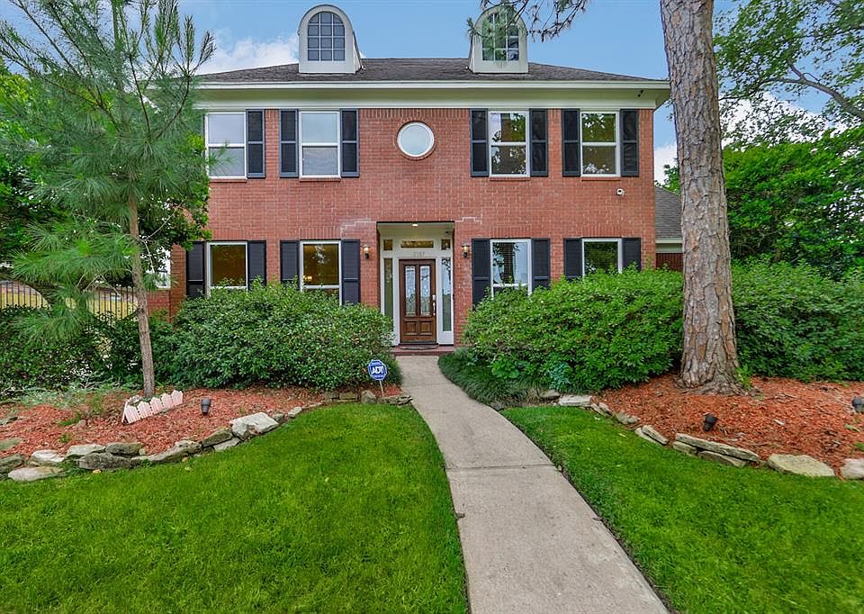 1st image of 2107 Heather Green Dr