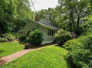 14 Laurel Hill Rd, Centerport, NY 11721