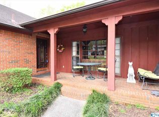 110 Stacy Ln, Rainbow City, AL 35906