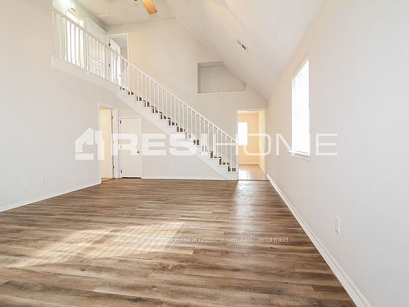 4th image of 2322 N Lincoln Ave