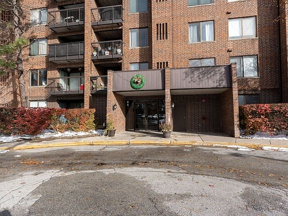 2nd image of 400 Park Ave APT 703