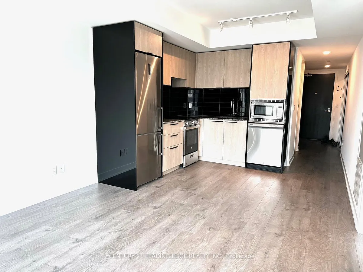 Building Photo - 501 Yonge St #1610