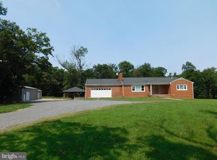 43160 Evans Pond Rd, Leesburg, VA 20176