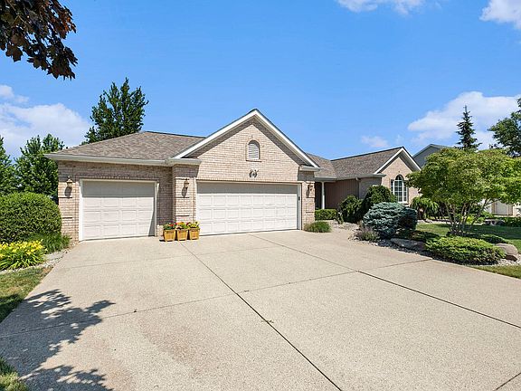 5th image of 6177 Heathcross Dr