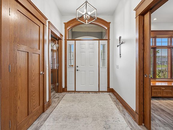 4th image of 323 Wileman Dr