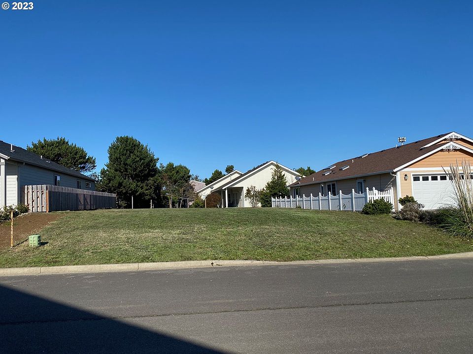1st image of 732 Spyglass Dr